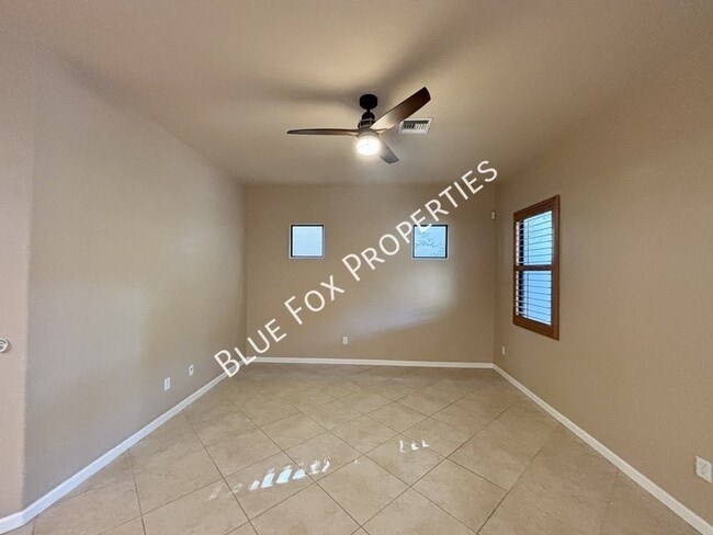 Building Photo - 4688 N Belgravia Rd