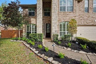 Building Photo - 2742 Villa Pisa Ln