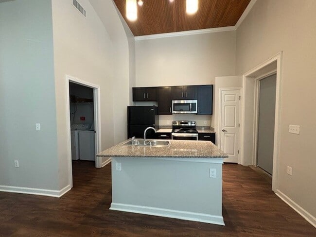 Foto del edificio - 476 Poplar St