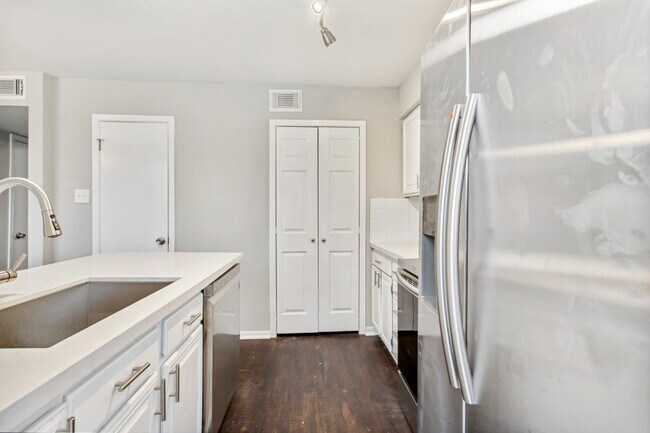 Building Photo - 4729 Indian Trail