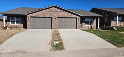 Building Photo - 604 NW 69th Ave