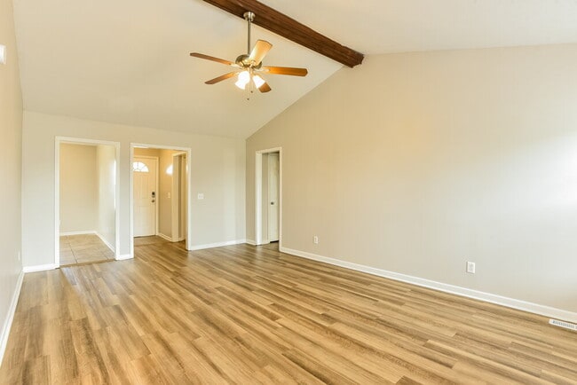 Foto del edificio - 209 Pin Oak Ct