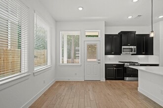 Building Photo - 527 Pk Hl Ct