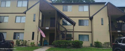 Building Photo - 7801 Maplewood Dr