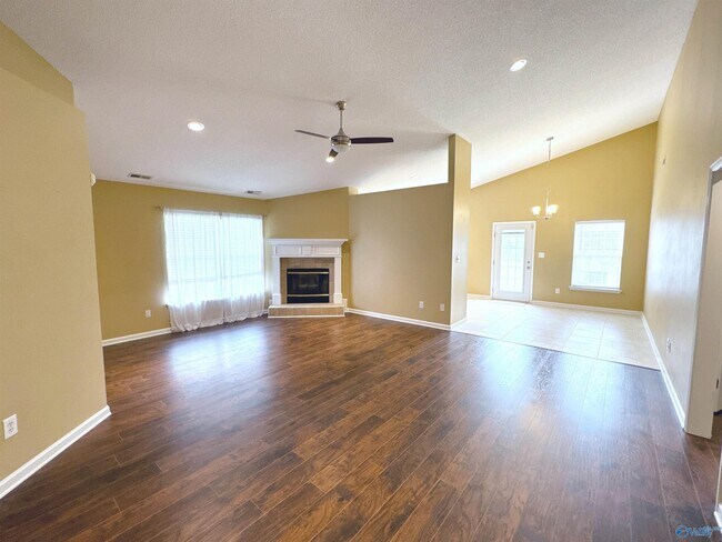 Foto del edificio - 117 Bremerton Dr SW