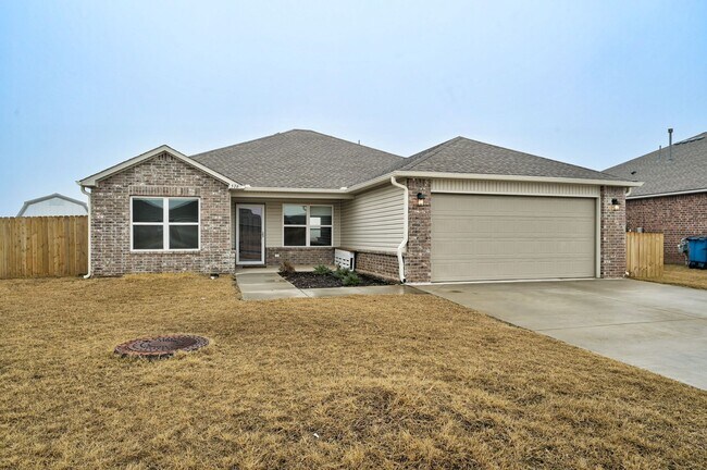 Foto del edificio - Charming & Spacious 3-Bed 2 Bath Home in F...