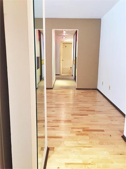 Building Photo - 2 BD / 1 BA Condo In St. Louis Park Avail ...