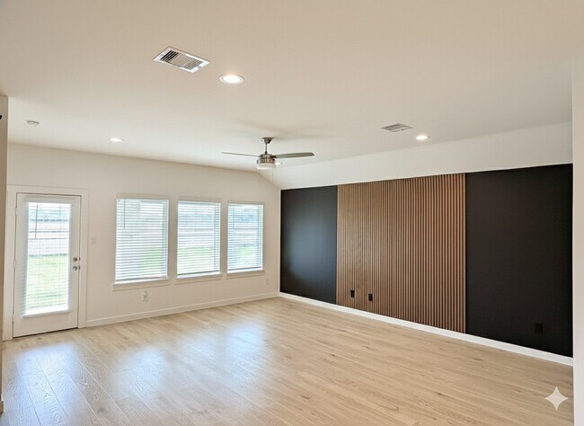 Foto del edificio - 4210 Harvest Creek Cr