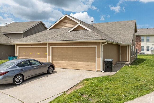 Building Photo - Glendale Place Duplexes