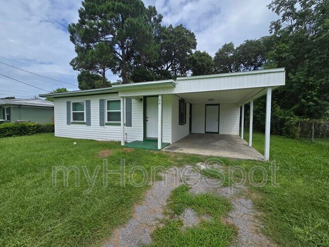 Building Photo - 56 Norwood Dr