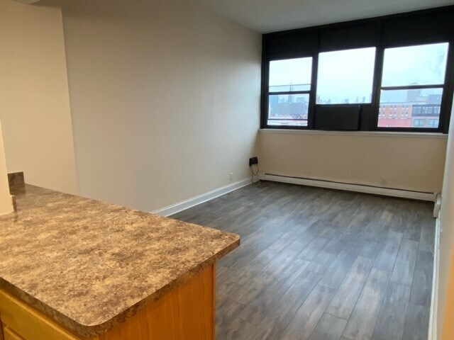 Foto del edificio - 303 Jefferson St