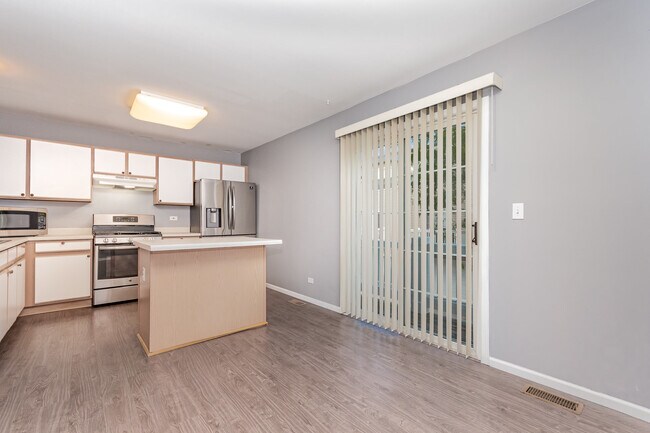 Foto del edificio - 332 Holiday Ln