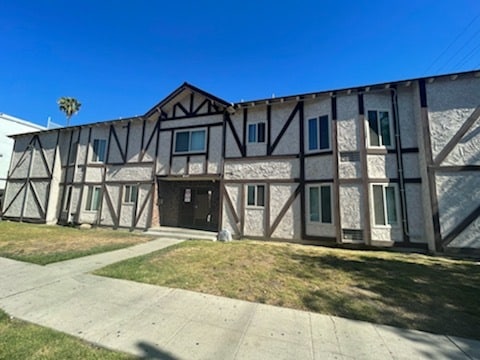 Primary Photo - 14603 Delano St