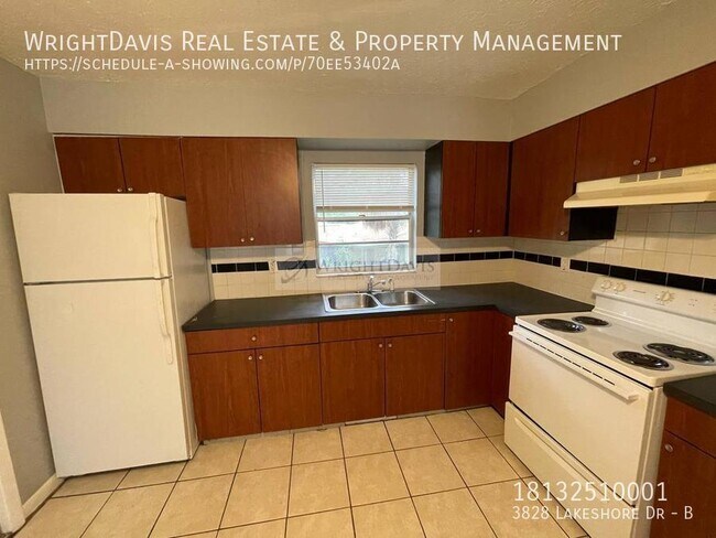 Foto del edificio - 3828 Lakeshore Dr