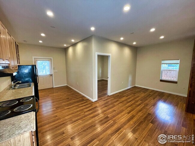 Living Room - 1047 Venice St