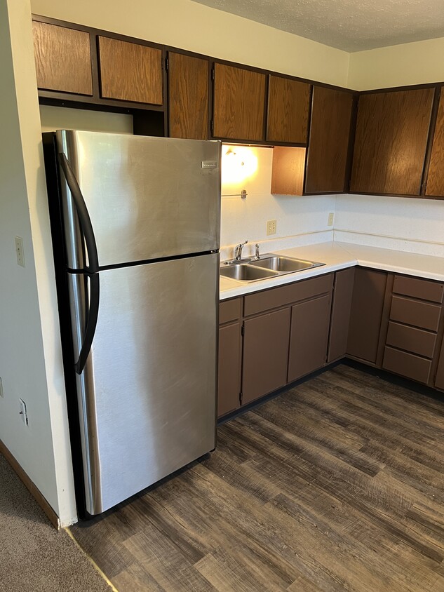 Foto principal - 549 E Lake St