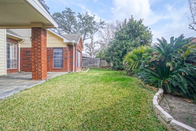 Foto del edificio - 5602 Whisper Ridge Dr