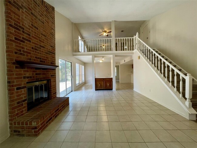 Building Photo - 2938 Bassingham Dr