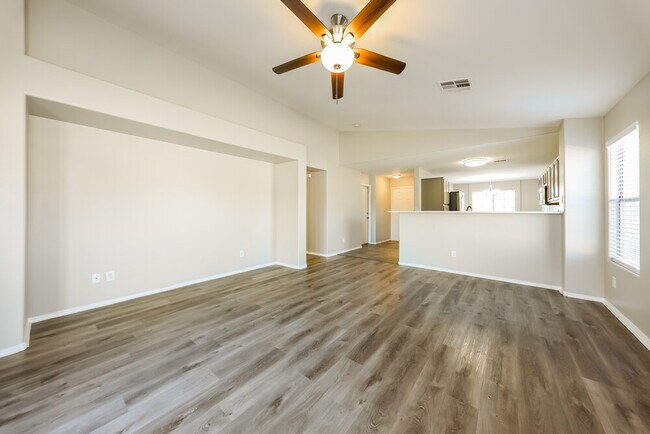 Foto del edificio - 2201 S 84th Ave