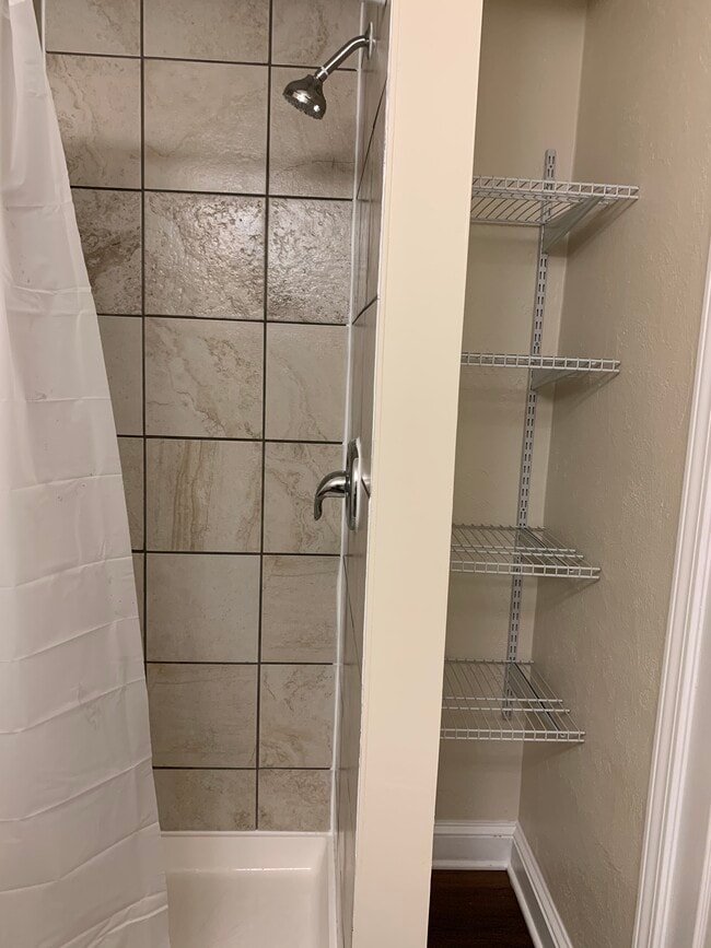 Shower - 20 E Chicago Ave
