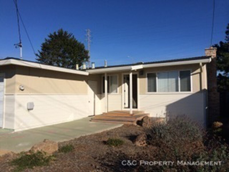 Primary Photo - Spacious Home In Sunny Upper Seaside
