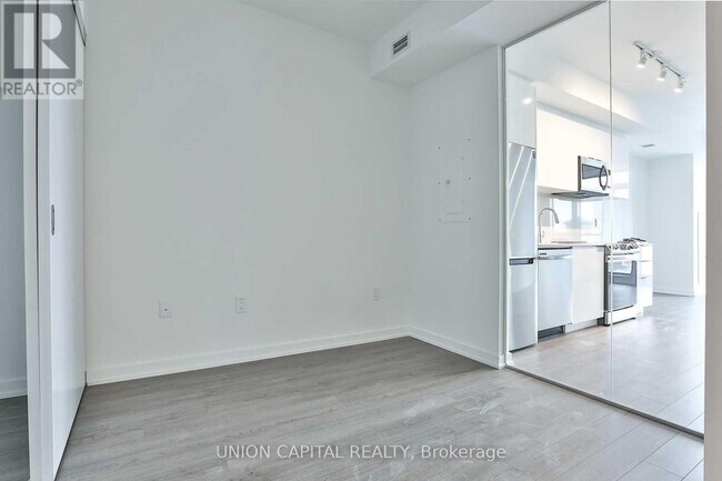 Photo du bâtiment - 50 Power St