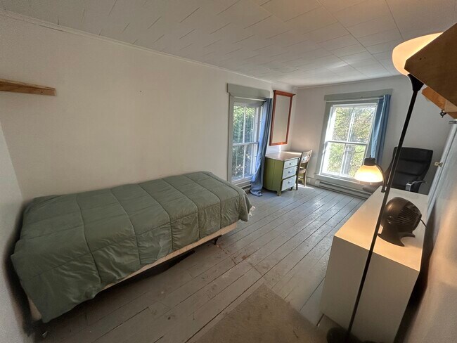 Foto del edificio - 19 Cary Rd