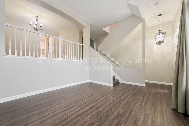 Foto del edificio - 1495 Red Cliff Way