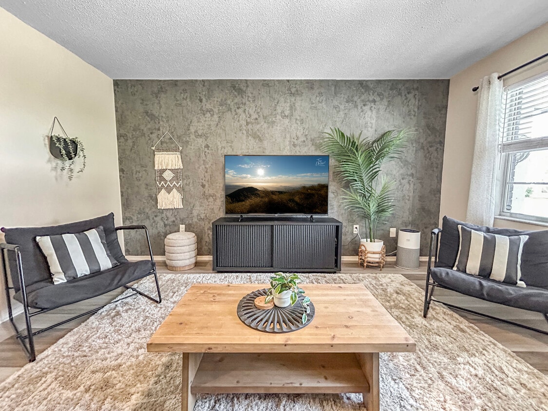 Foto principal - 2549 Arapaho St
