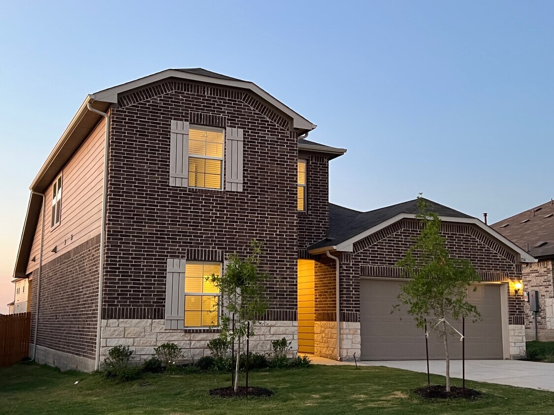 Foto principal - 154 Solitude Dr
