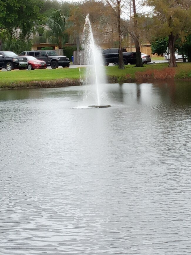 Building Photo - 2438 Waterside Dr