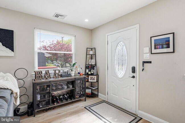 Foto del edificio - 114 Grandview Ave