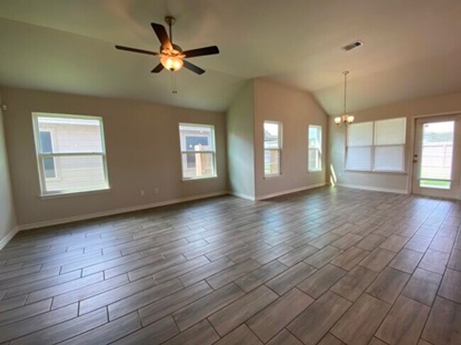 Building Photo - BEAUTIFUL NEWER HOME IN TULOSO MIDWAY ISD!