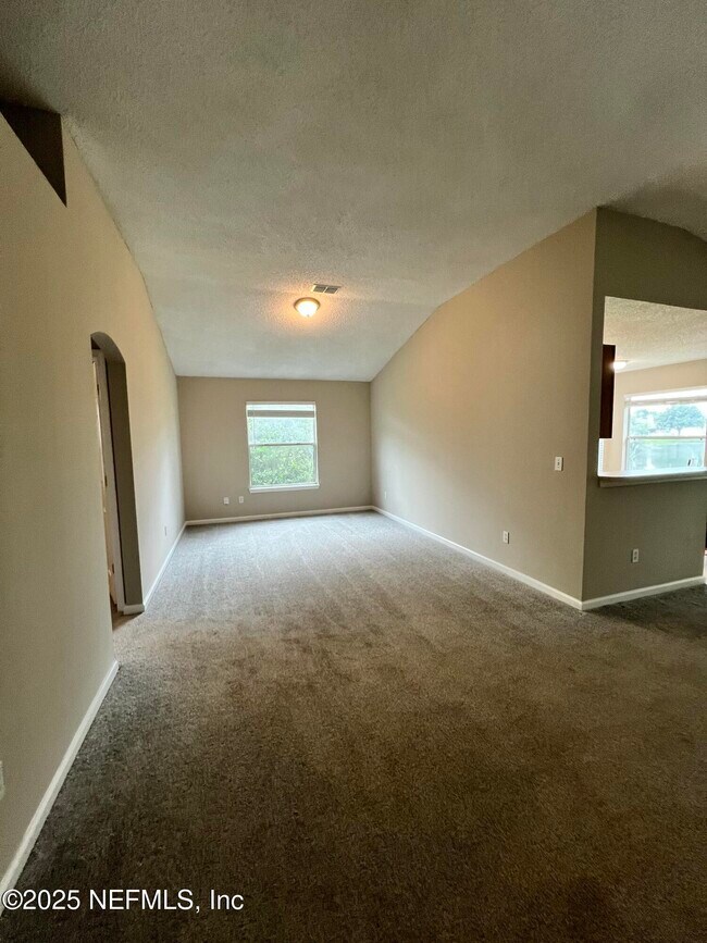Foto del edificio - 2993 Golden Pond Blvd