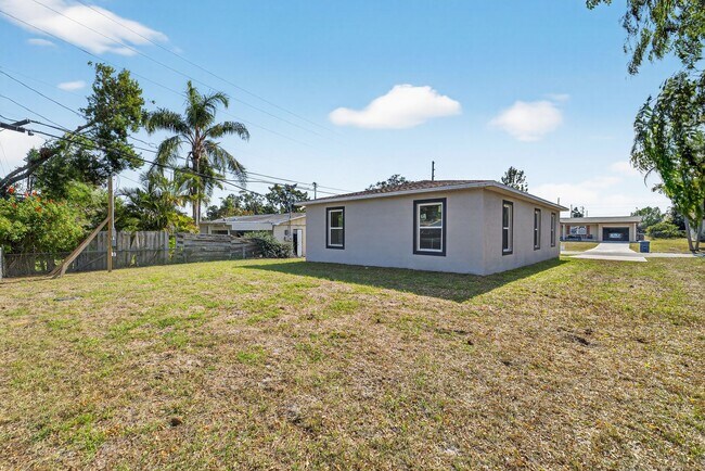 Building Photo - 3 Bed Home for Rent!