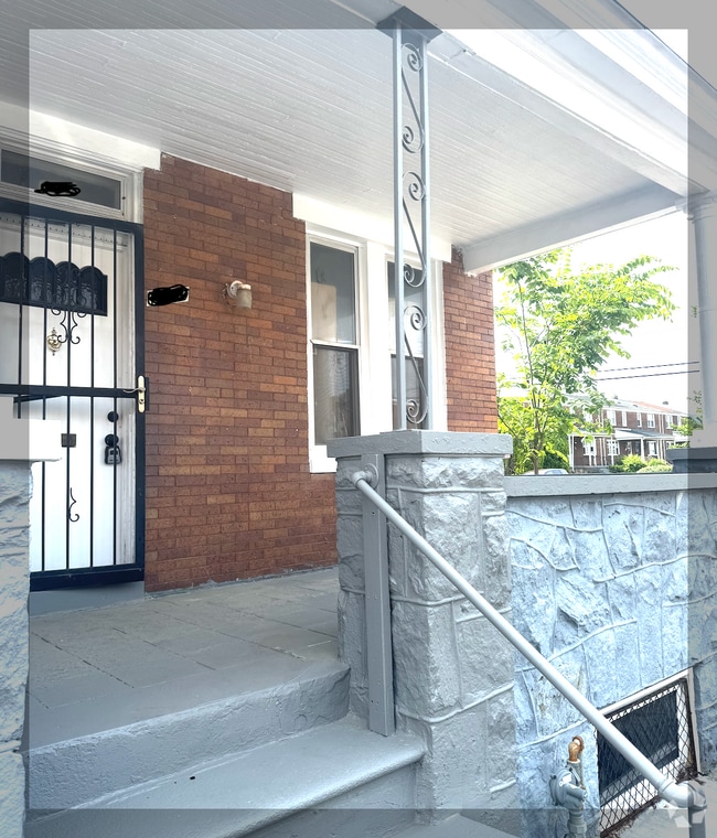 Building Photo - 1240 N Curley St