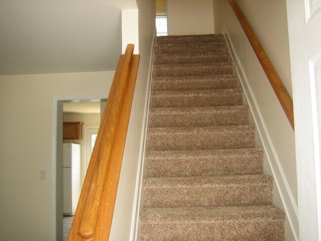 Foto del edificio - 70 Round Top Cir