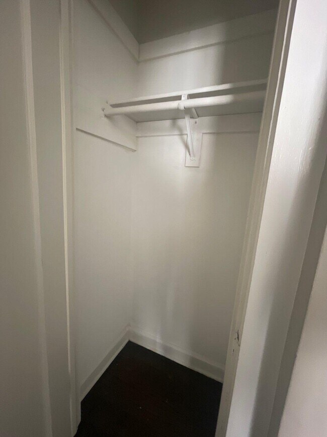 Foto del edificio - 1 bedroom in Chicago IL 60621