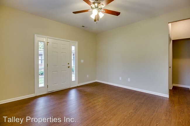 Building Photo - 7112 Somerset Springs Dr