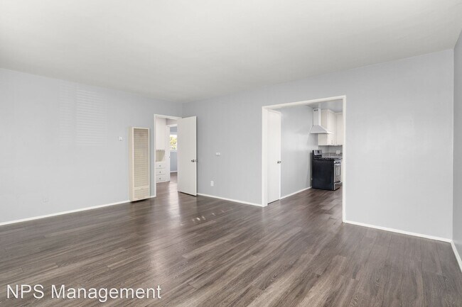 Building Photo - 2 br, 1 bath Apartment - 1577 Pine Avenue ...