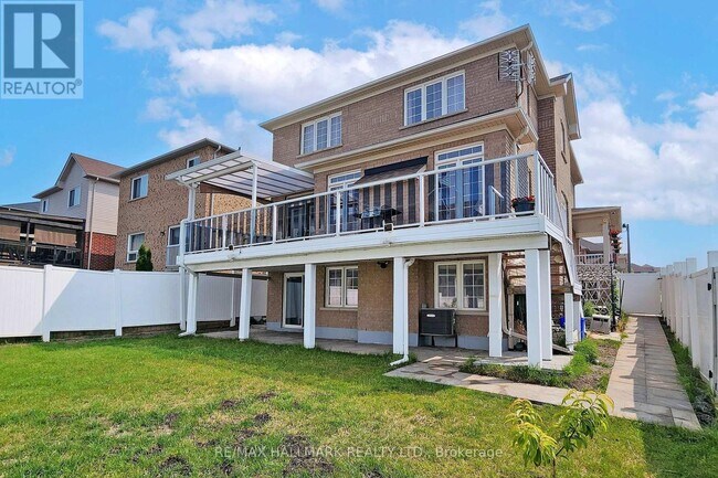 Photo du bâtiment - 1052 Eagle Ridge Dr