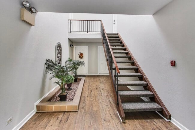 Foto del edificio - 534 River Front Cir