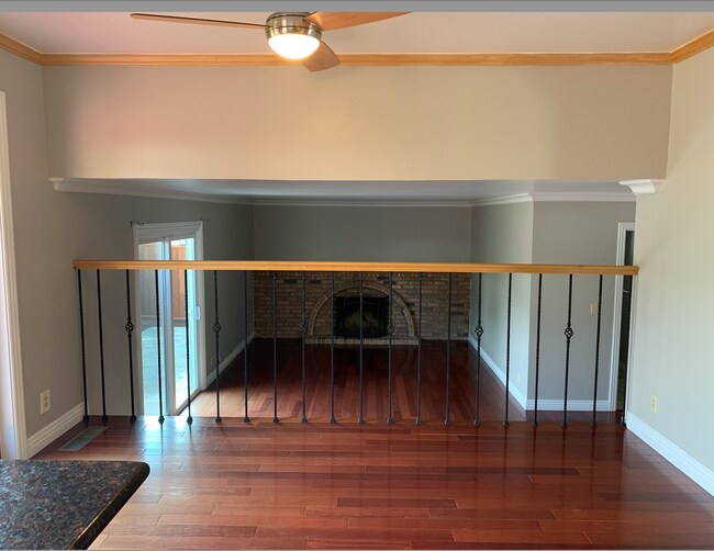 Foto del edificio - 206 Purple Glen Dr