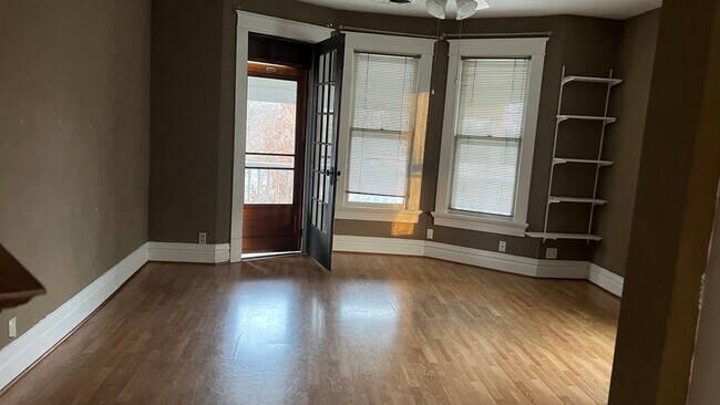 Building Photo - 1641 S 6th St