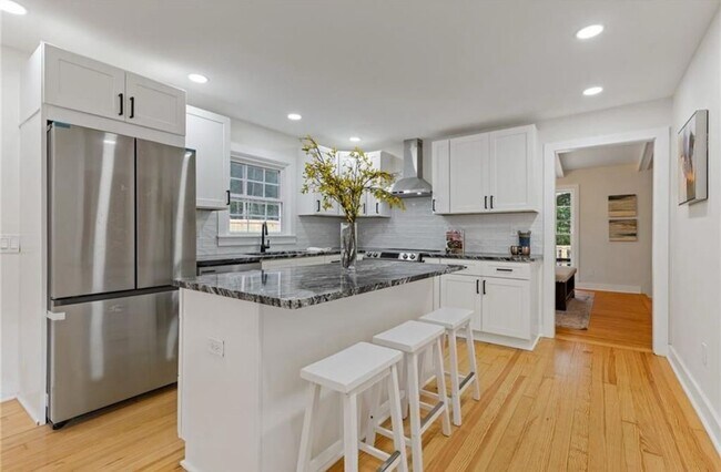 Foto del edificio - 514 Dogwood Cir