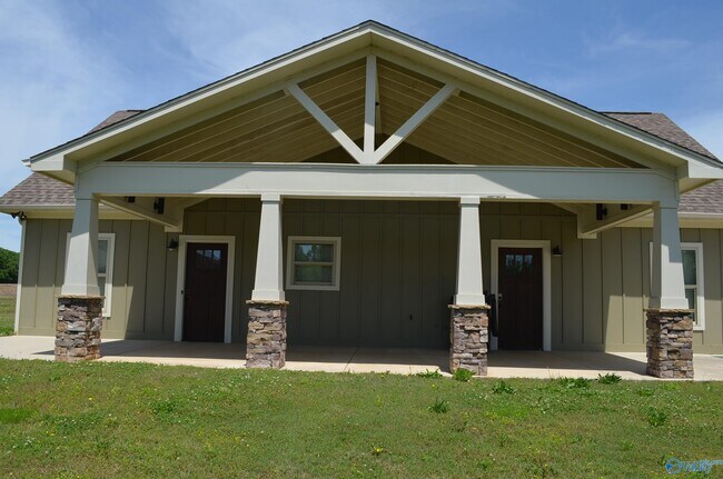 Foto del edificio - 585 Bobo Section Rd