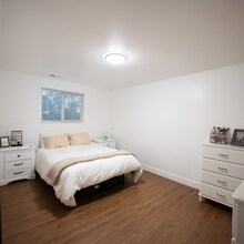 Building Photo - 183 W 975 N