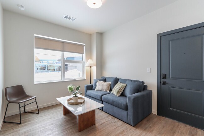 Foto del edificio - Evergreen Landing Apartments on 8th