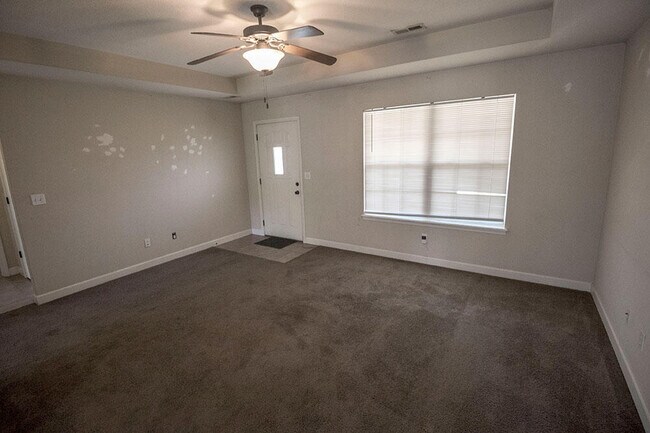Building Photo - 4609 Dehaven Dr