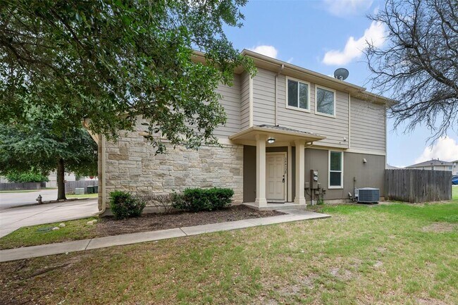 Foto del edificio - 14412 Lewis Carroll Ln